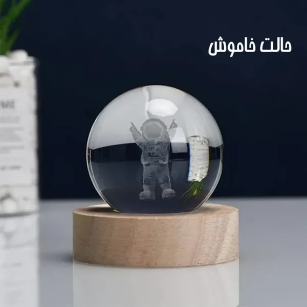 چراغ خواب طرح گوی کریستال مدل ماه و فضانورد